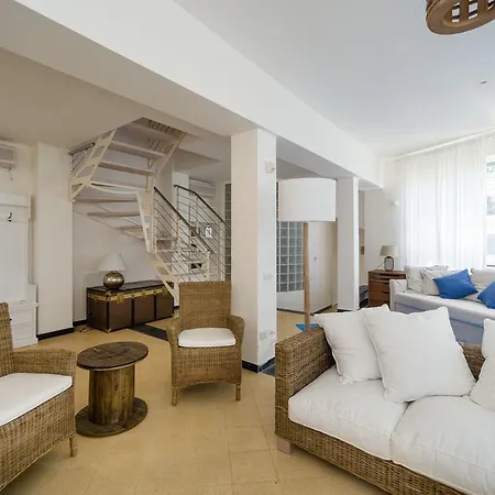 Cinque Terre Moneglia